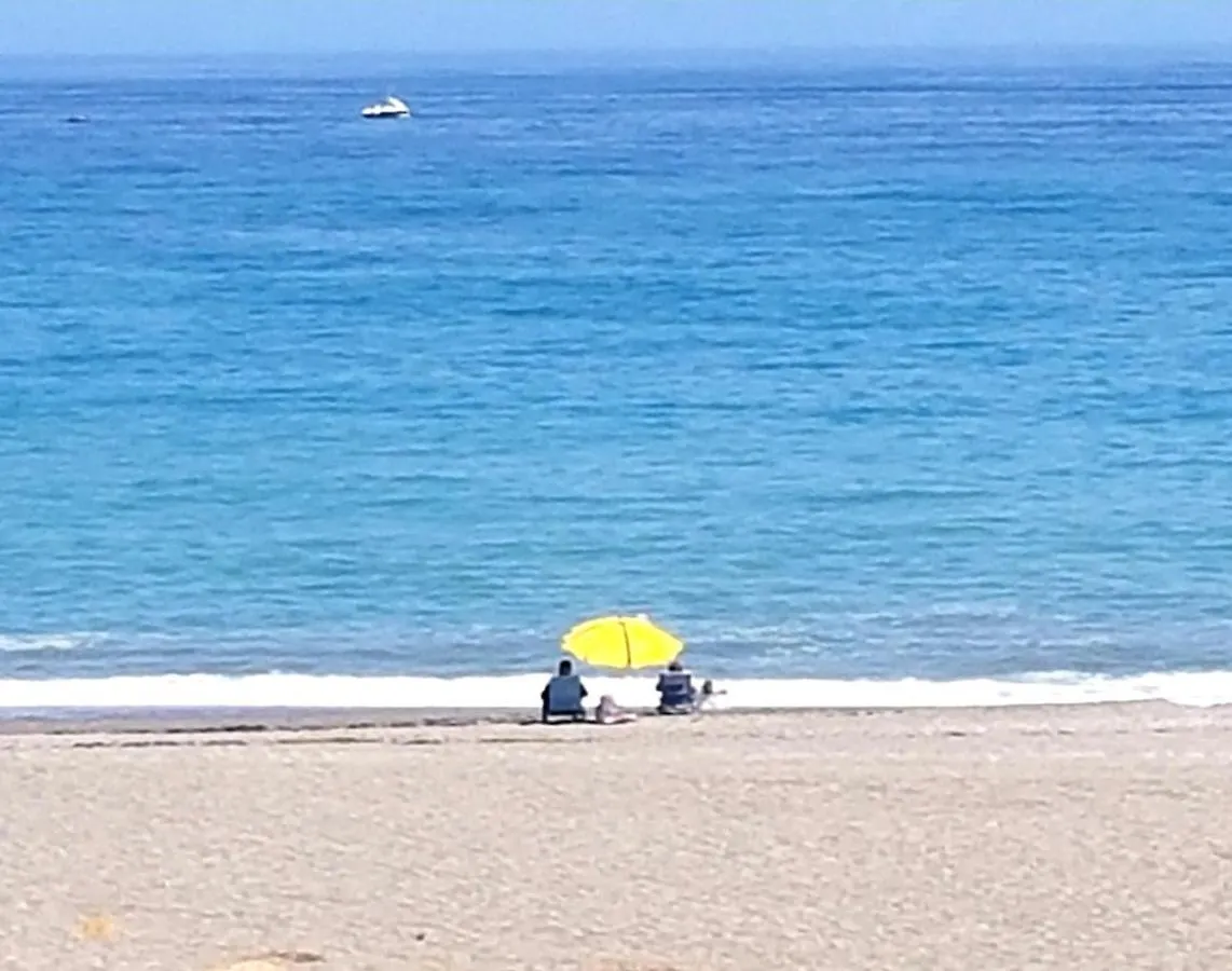 Aldea Beach 1000 contacts